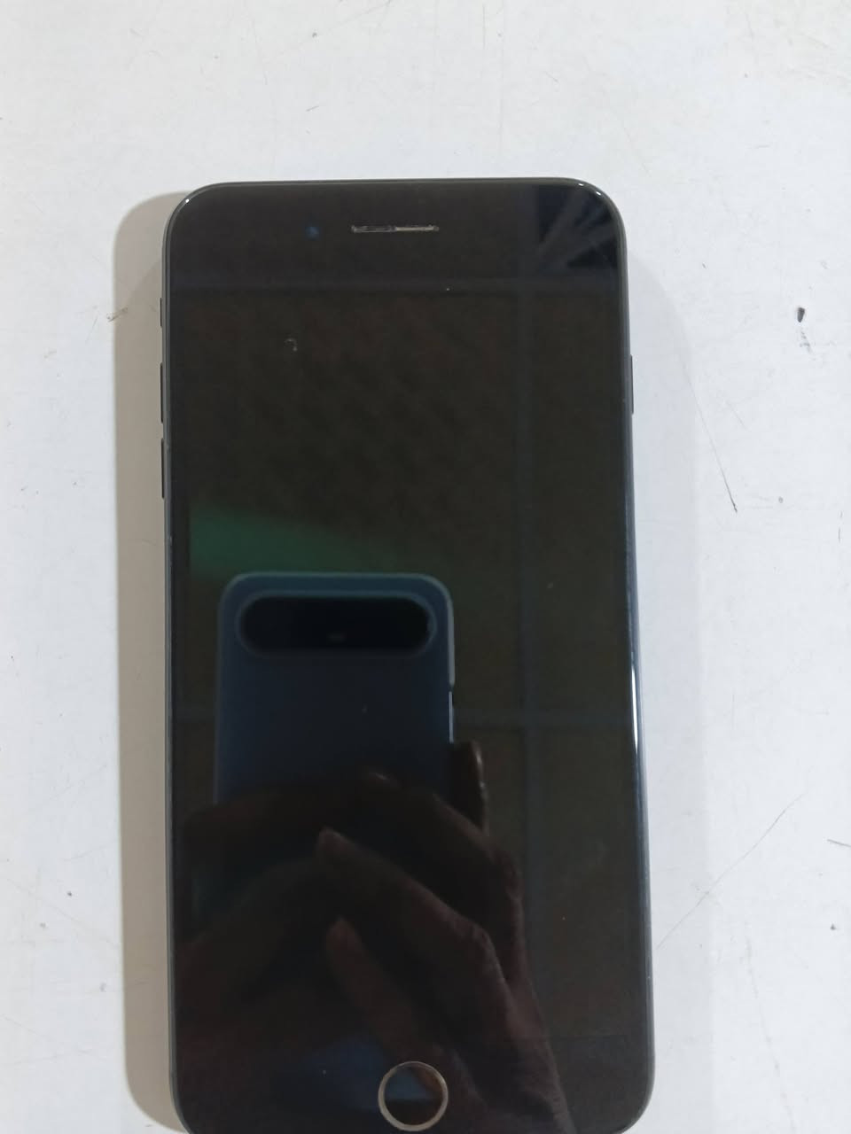 السلام عليكم ايفون سفن بلص جهاز نضيف فقط بطاريه مبدله سعر 75 وبيه مجال ***********
