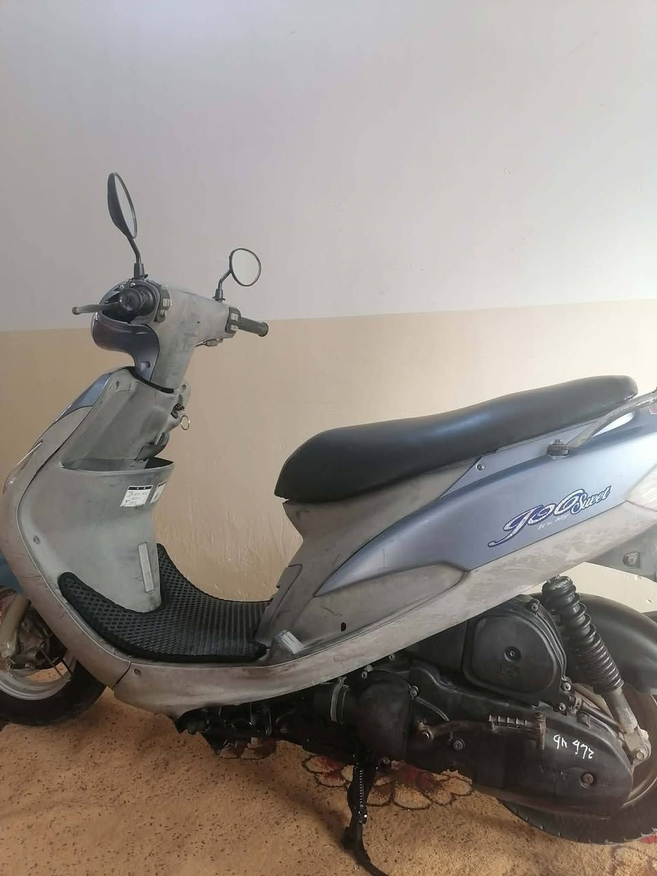 دارجه ماكس منغولي لبيع حاويه مفتوح ولفات السعر ٧٠٠ وبي مجال  حي الفرات ***********
