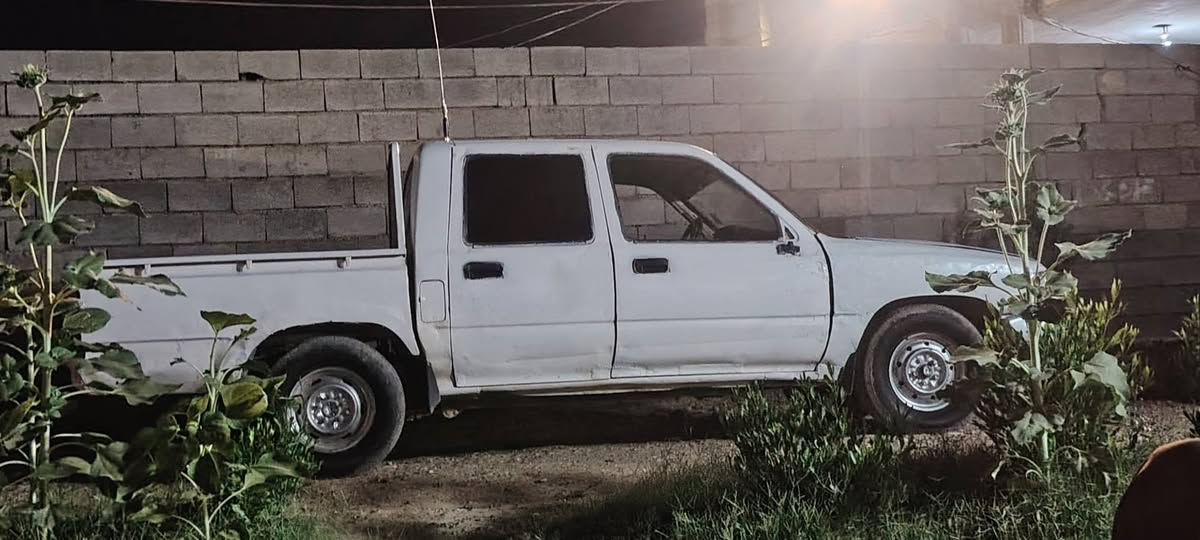 السلام عليكم للبيع بيكم دبل حبل حبل موديل 94 سياره كير بشرط محرك بيه تنقيص السياره شغاله  صدر جديد تواير حلوات باتري جدي
السعر 15وبيها مجال قليل 
مكان العلم اربيضه 
***********

