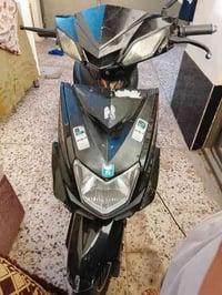 ماطور شحن للبيع ب350  ضد الماي  بي اضرار بسيطه بكشره مبينه بالصور بطار...