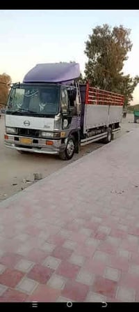 هينو • طول ٦٫٢٥م • تاير ١٩٫٥