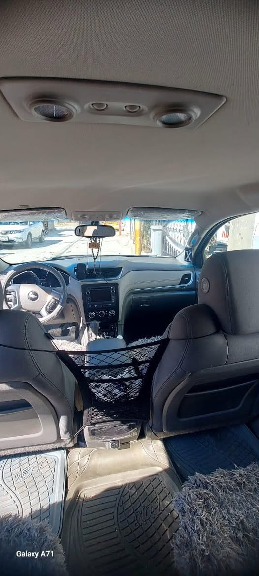 السلام عليكم
سيارة شوفرليت ترافيرس للبيع 
موديل 2017 — LT 
محرك 3600 ستة 6 سلندر
ماشي 70 الف مايل 
بيها جاملغ سكن و ربع بونيد بدون دواخل 
7 مقعد كشن سياحي

كشنات هيتر 
اربع تايرات جديد 
بدون غرامة كلشي بشرط 
تبريد تدفئة كلة بشرط مابي نقص بكلشي 
طخم صدر كلة بشرط 
مابي نقص واحد 
سنوية لحد 2029 

‎سيارة باسمي شرط تحويل و غرامة 
مكاني كركوك 
***********
