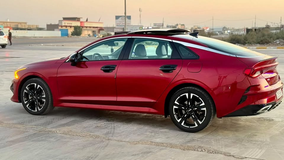 السلام عليكم
السلام عليكم 
مراوس فقط حسب القناعه جارجر او جالنجر
K5 
موديل 2023 GT 
ضررها جاملغ وبنيد بدون دواخل 
ماشيه 70
***********
K5 
موديل 2023 GT 
ضررها جاملغ وبنيد بدون دواخل 
ماشيه 70
***********

