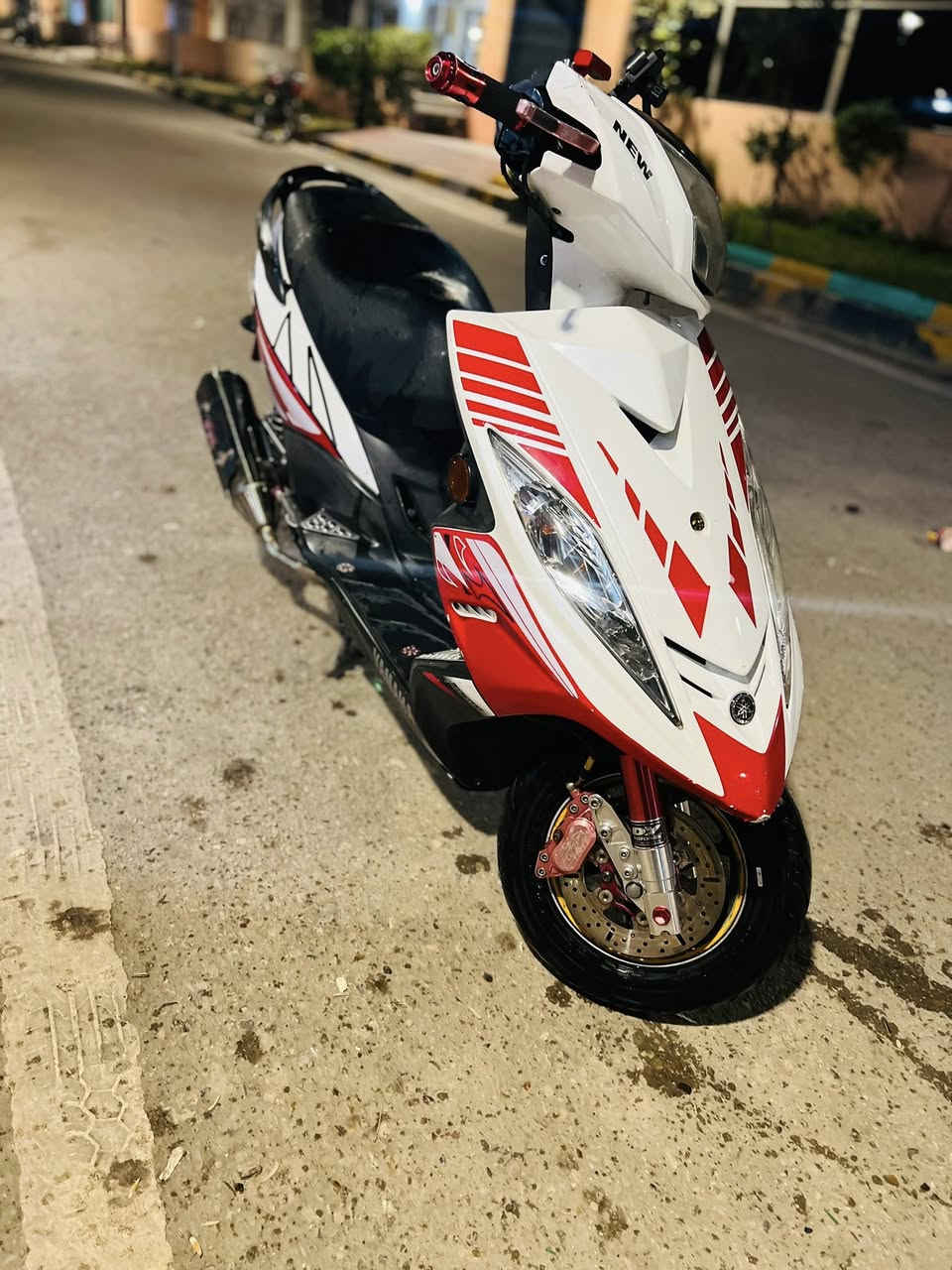 السلام عليكم 
دراجه جيتي ار مزوده من كلشي كلجات رياضي  بس محرك بلادي دراجه كفاله صاله فتره من اخذته رمبه دشبول 3 الوان متغير 
بغداد ناحيه لوحده قرب بسمايه 
*********** 
سعر خاص
