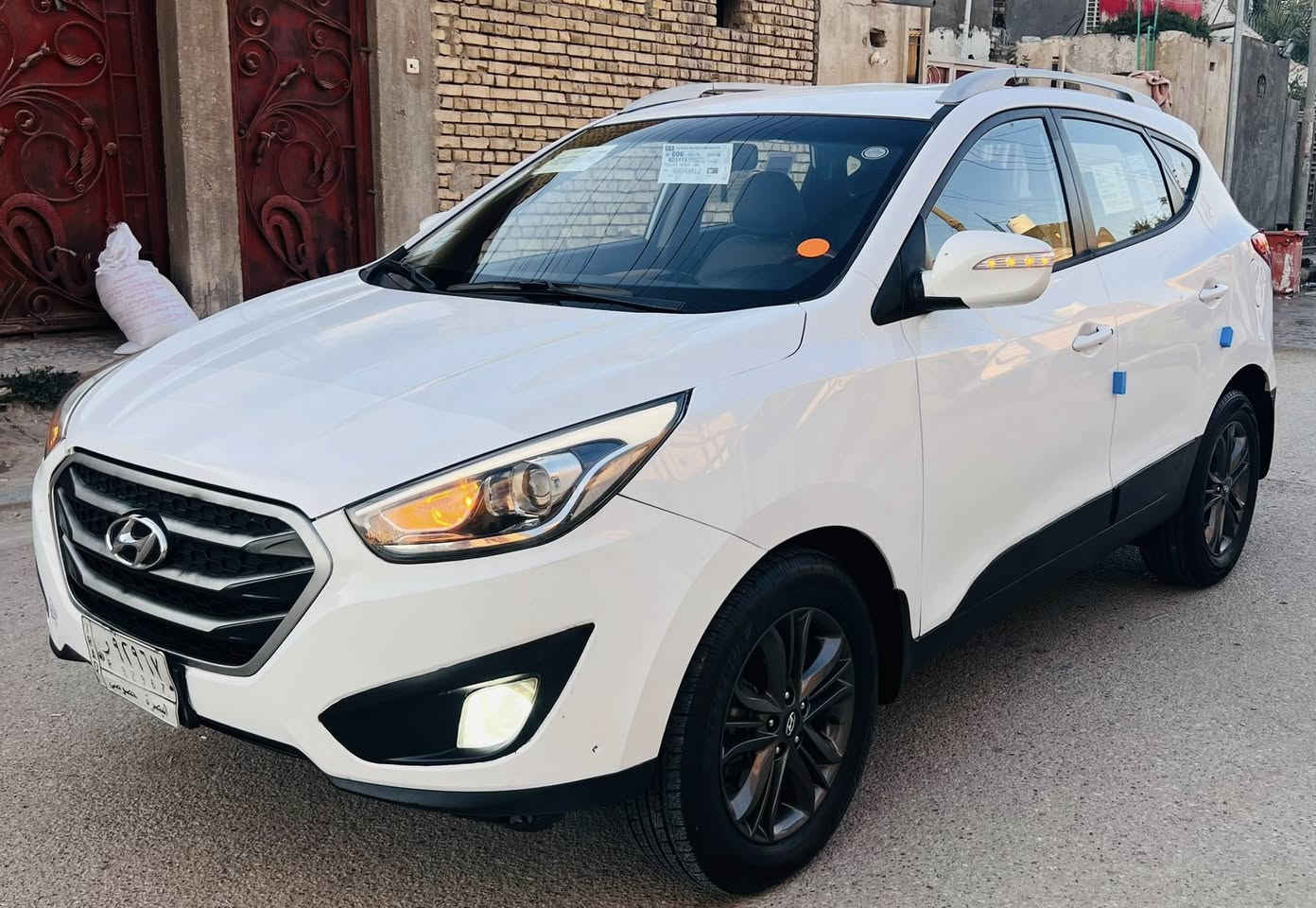 اللهم صل على محمد وال محمد 
السلام عليكم ورحمه الله وبركاته 
هونداي توسان 2015 خليجي رقم بصره تحويل مشروع وطني ماشيه 180 الف حقيقي محرك 2000 دووش مامفتوح شرط بالكارتون جاهزه السياره من كلشي مكينه وكير شرط الفحص حداديه 100/100 تبريد ثلج تدفئه تخم تاير جديد السياره جديده جدا من الداخل والخارج بيه تراي وقياده شرط زيروو السياره مكفوله من الضربه والتبديل والفتح بيه رش تجميل خفيف بربع باب السايق بدون اي ضرر والباقي مكفول مواصفات شاشه كبيره كامره دواره تبريد خلفي لاقط تحكم بالستيرن حساس خلفي لد امامي اشاره بالمرايه ويل كب كروم … مكان السياره الناصرية السعر 137 للاستفسار ***********
