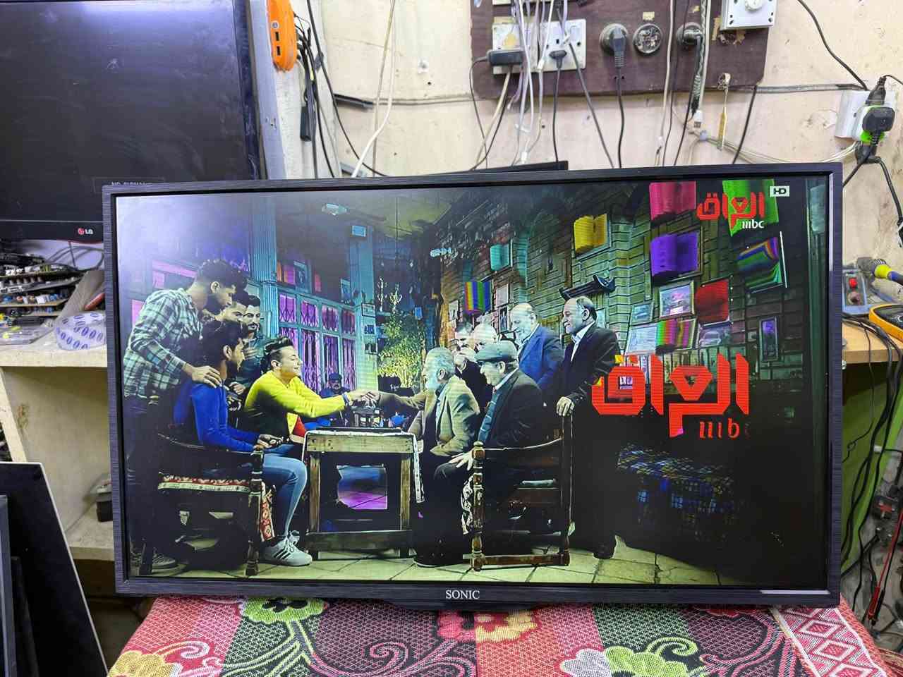 تلفزيون سونيك حجم 32 بدون نت سعر 65 الف 
*********** علي كركوك, العراق
