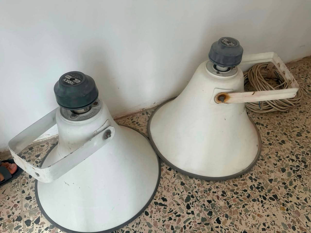 السلام عليكم ..سماعات بوقية عدد 2 نوع روكسي للبيع مستعمل قليل السعر ١٤٠ وبي مجال للإستفسار:
***********
مكاني بابل وما عندي توصيل
