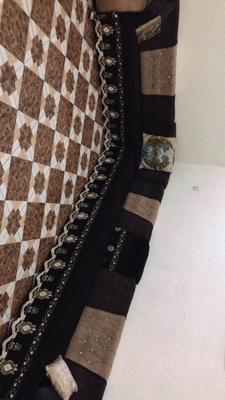 ديوان للبيع هو والمفرش اضراض بسيطه نطوني بي سعر وبلعافيه


**إذا كنت صاحب هذا الإعلان وتريد حذفه لأي سبب، رجاءا أرسل رسالة إلى الدعم الفني**