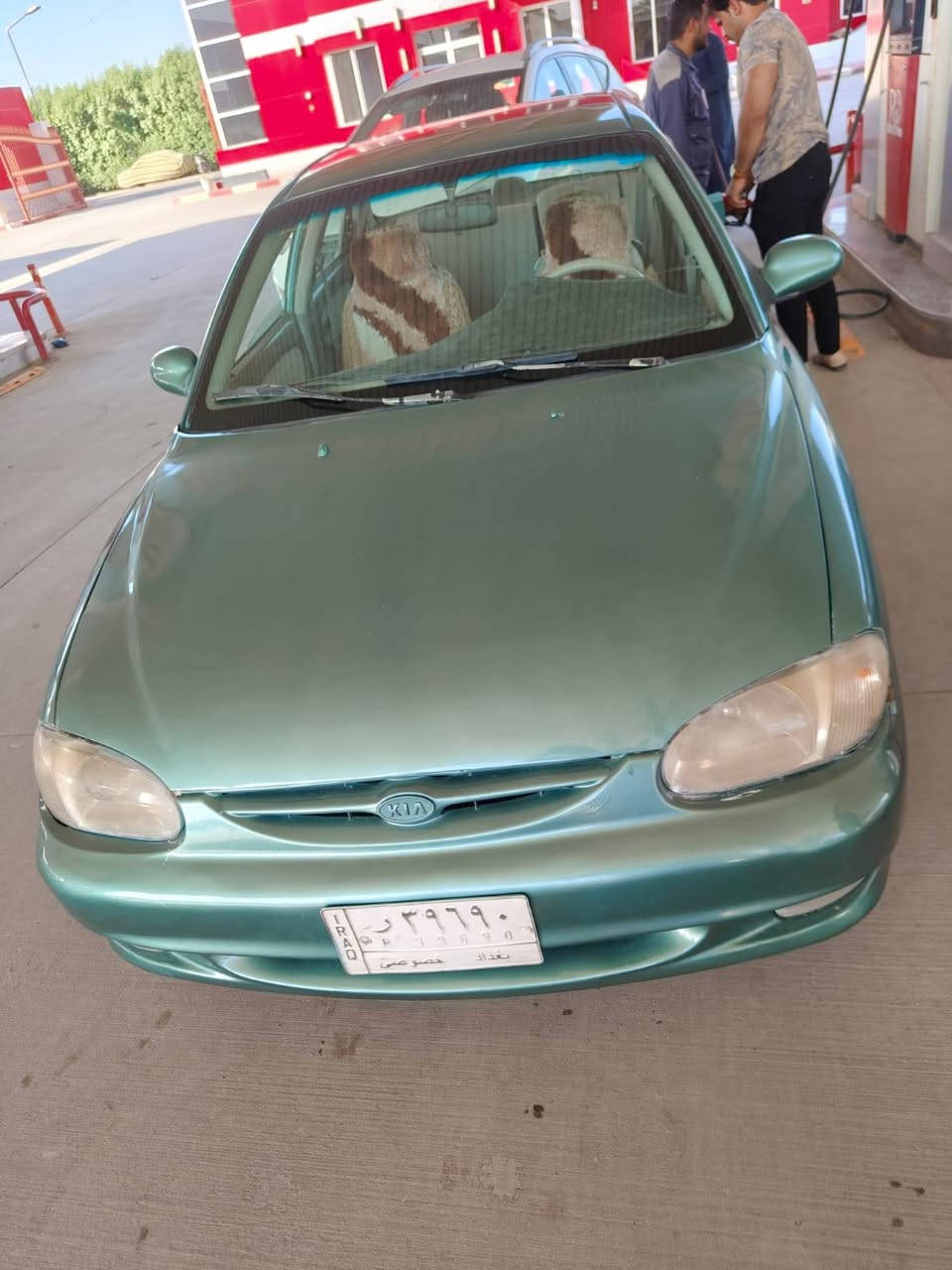السلام عليكم للبيع كيه مديل 2000سياره جاهزه كير اوتماتيك مكينه كير حداديه جدد سياره مكفوله من ضربه ومابيها نقص جاهزه رقم بغداد مشروع وطني مالكها يمي بنجف تحويل ثاني يوم محرك بلادي 1800 دواخل حلوه تخم تاير كهربائيات كلها شغاله مكانها نجف ولايه السعر 32 الاتصال عله رقم ‏‪***********‬‏
