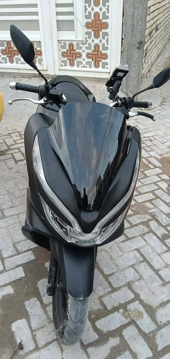 بيسكس جيل الثالث للبيع موديل 19 دراجه جديد صاله شهرين من نزلته رمبه برغي ما مفتوح مكفوله كفاله عامه عارضه 16 وبيه مجال بسيط الرقم ***********
