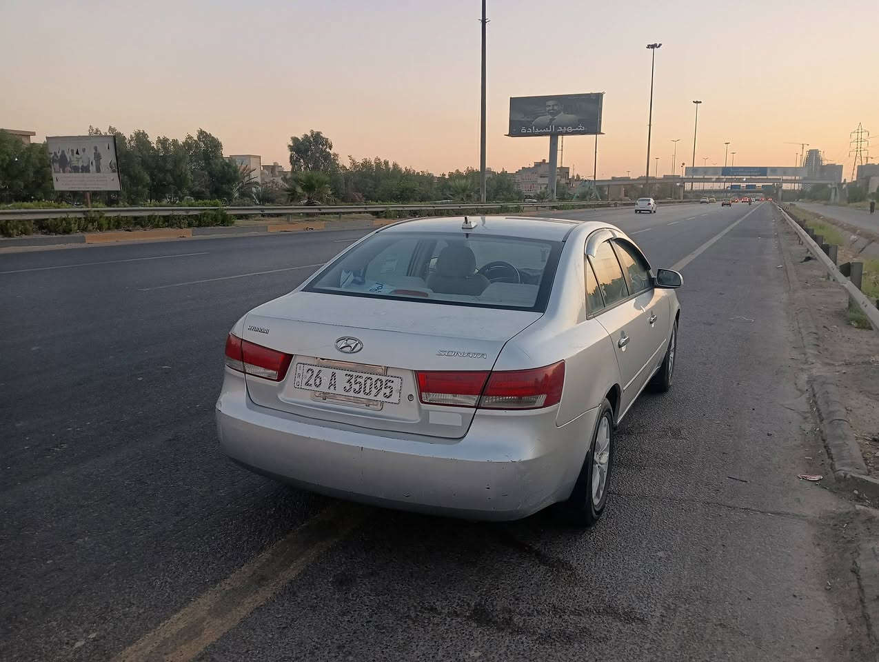 السلام عليكم سوناتا خليجي موديل 2008 رقم صلاح الدين انكليزي بأسمي مكفوله من الصبغ ما عدا الجاملغ الايمن وربع من البنيد اثر جراد فقط لا ضربه ولا تبديل السياره خليجيه مكينه 2400 مكان السياره بغداد أبو غريب *********** السعر 95 ورقه
