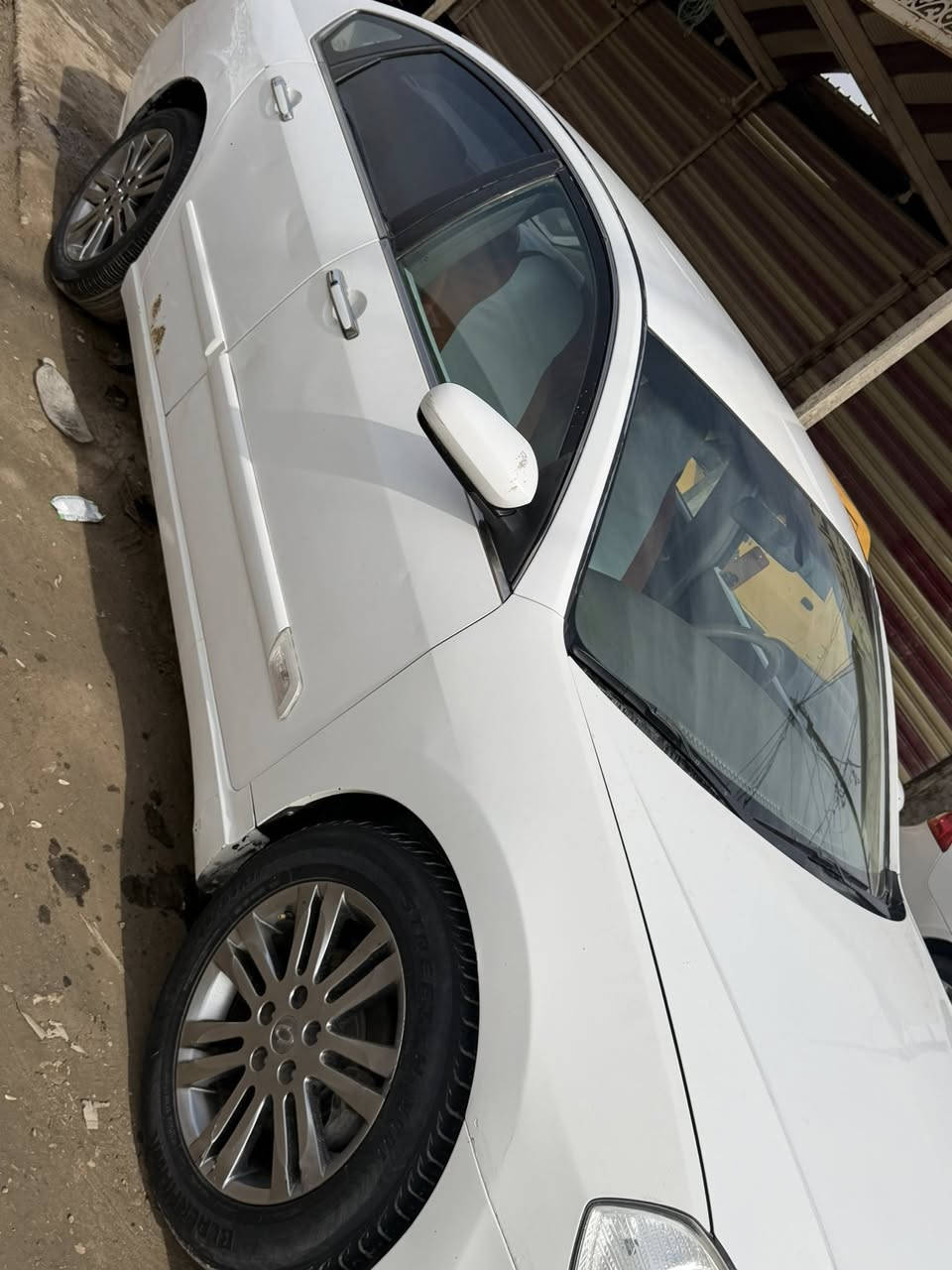 سلام عليكم رينو سافران ٢٠٠٩ مكينه ٤ سلندر بيه قطعتين ونص صبغ وبيه بارد شويه مكينه كير حداديه تبريد تدفئه كله شغاال رقم اربيل سنويه نافذه عنوان ديوانيه الاستفسار الاتصال ع الرقم *********** اهلا وسهلا بيكم 
السعر قفل 75 ورقه
