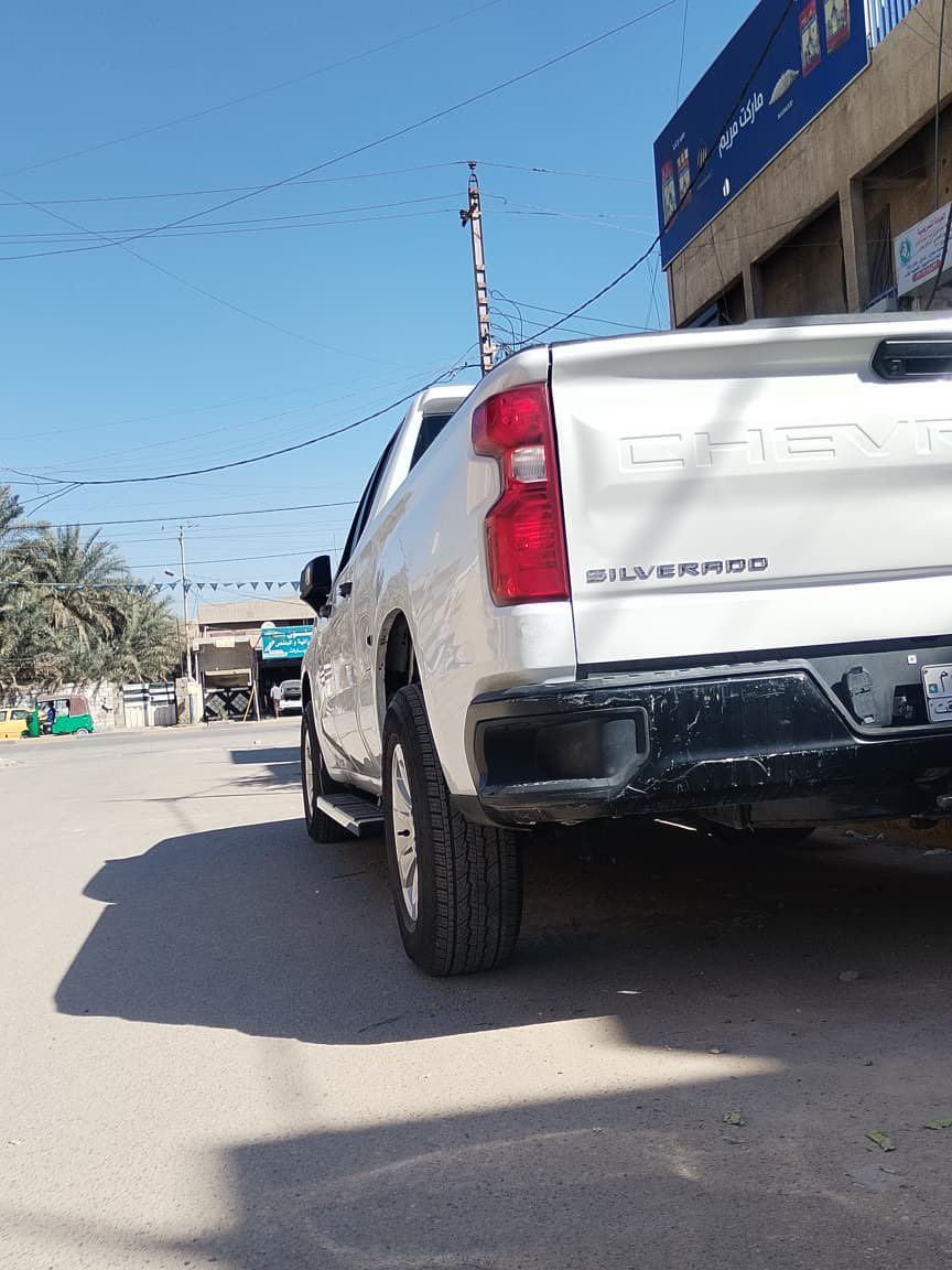 Silverado
🚗 للبيع: شيفروليه سلفرادو 2023

رقم الهيكل (VIN) الذي قدمته: 1GCRAAEDXPZ316758 يعود إلى مركبة شيفروليه سيلفرادو 1500 موديل 2023. إليك بعض التفاصيل الرئيسية المتعلقة بها:

🛻 تفاصيل السيارة:
 • الشركة المصنعة: Chevrolet
 • الطراز: Silverado 1500
 • سنة الصنع: 2023
 • نمط الهيكل: شاحنة بيك أب (Crew Cab/Regular Cab حسب النسخة)
 • الدفع: دفع خلفي (RWD)
 • المحرك: 5.3L V8 (أو حسب النسخة، يمكن 
 • بلد التصنيع: امريكا 
 • نوع الوقود: بنزين 
• السيارة دخول جديد – بدون رقم وصلت للعراق ٢٥/٥/١  
• تترقم في جميع المحافظات عدا الإقليم
 موجوده في الدوره شارع ٦٠ بغداد السعر ٢٨٠ ورقة علما السياره في امريكا كانت مالتي سياره جديده ،  الاتصال على هذا الرقم 
  رقم الموبايل ***********

📞 للتواصل: ***********
