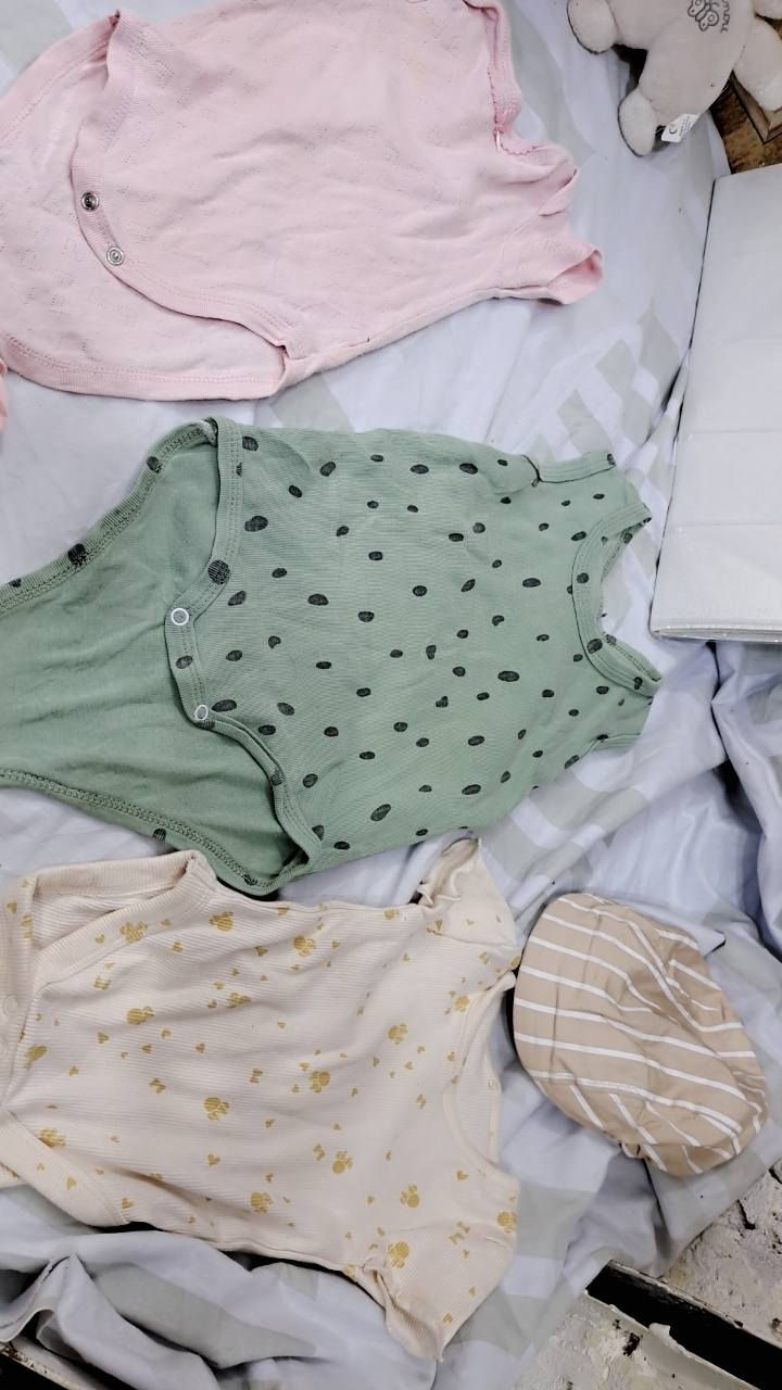 السلام عليكم 
تنزيلات ملابس الباله نظيفه جدا كلشي متوفر عبايه كتف ودشاديش نسائي ومخور وبجايم ستن وبجايم وبدي وقمصان نسائي وشورت وكيمونه واطفال وولادي وبناتي كلشي متوفر والقطعه من الف دينار لحد ال٥ الاف الدشداشه والعباية @إشارة


**إذا كنت صاحب هذا الإعلان وتريد حذفه لأي سبب، رجاءا أرسل رسالة إلى الدعم الفني**