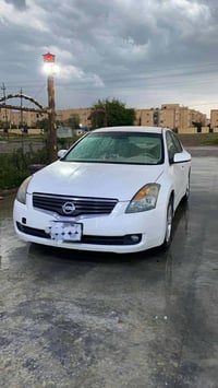 ‏سلام عليكم ‏للبيع نيسان التيما    السعر 85وبيها مجال  ‏موديل 2008   ‏...