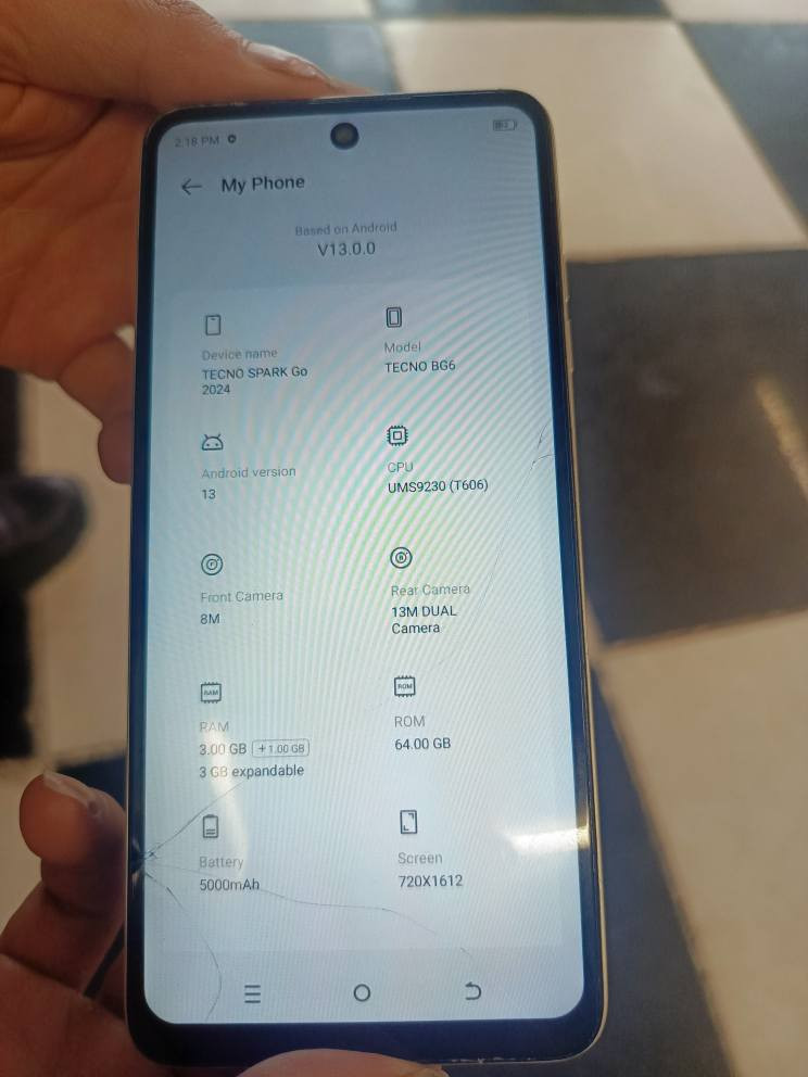 Tecno spark go 2024 
بۆ فرۆشتن. گۆڕینەوە
Ram 4 / 64 G/ double sim
Battery 🔋 5000
شاشەی گۆڕاوە  جامی سەری درزی کەمێک هەیە باقی بەشەرت بێ عەیب.شوێن هەولێر نرخ ٦٥هەزار ژمارە *********** أربيل, العراق
