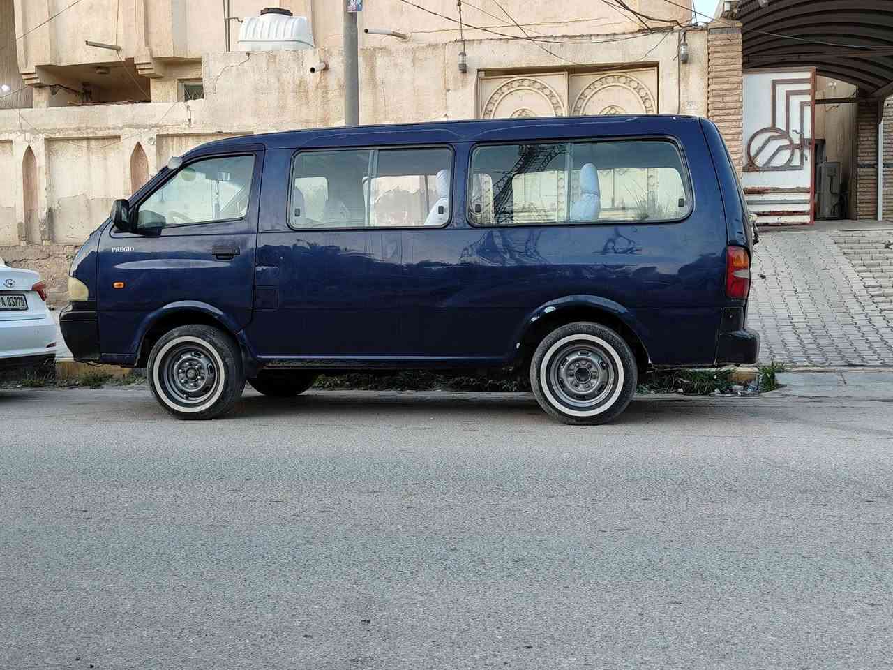 سلام عليكم بريجو موديل 2000مكفوله من ضربه وصبغ سياره جاهزه ما عيزه مكينه حداديه   شواصي دواخله جديده نضيفه سياره بسمي مصفره هيه ومرور تحويل ثاني يوم هذه رقمي *********** مكاني نجف مشخاب
