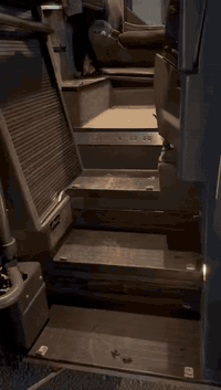 سلام عليكم
تغير سقف كامل سترا ام سيوف 
سحب ضغط مع فاكيوم 
ورشة باص العراق 
العنوان كربلاء 
***********
***********@
