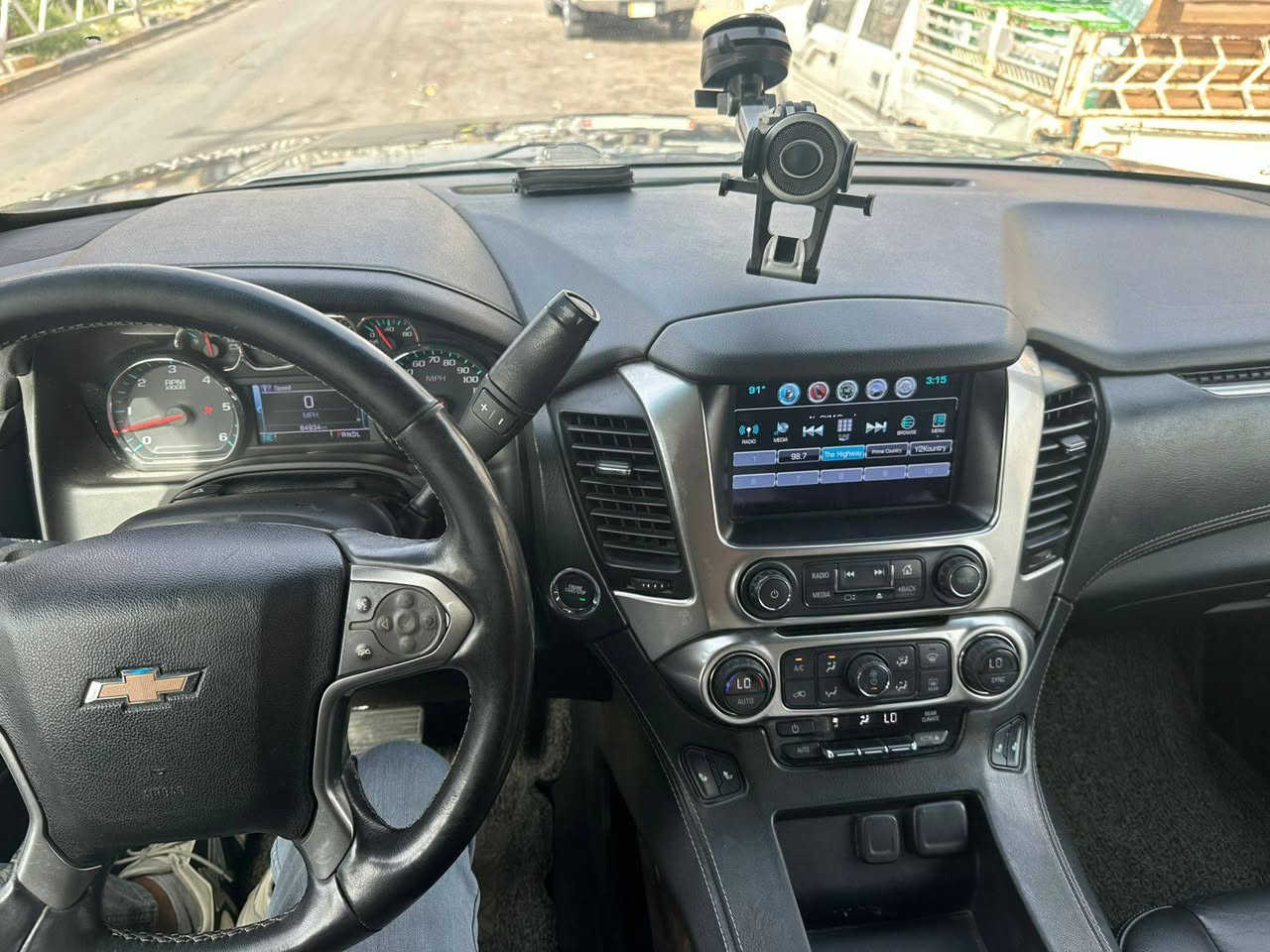 تاهو مديل 2020 لون بحري مميز فول بلاديه ملكي مواصفات بريمر يعني كامل مواصفات رادارات جانبيه شاشة العاب 
كشنات جلد كهربائي حساسات 
تحكم ستيرن 
حادثها جاملغ وبنيد فقط مبدلات ومصبوغات والجاملغ الثاني مصبوغ تنسيق لون ابيعلك 3 قطع
باقي السيارة كفاله بلادية على وضع الشركه ماملعوب بيها 
رقمها سليمانية تريد مداور تريد وكاله 
وأنت ابيتك يداورها إلك مجرد بس ادز المستمسكات
السعر 315 وبيها مجال بسيط 
العنوان البصرة قضاء الدير 
العنده استفسار يتواصل *********** اتصال واتساب متواجد القرنة, البصرة
