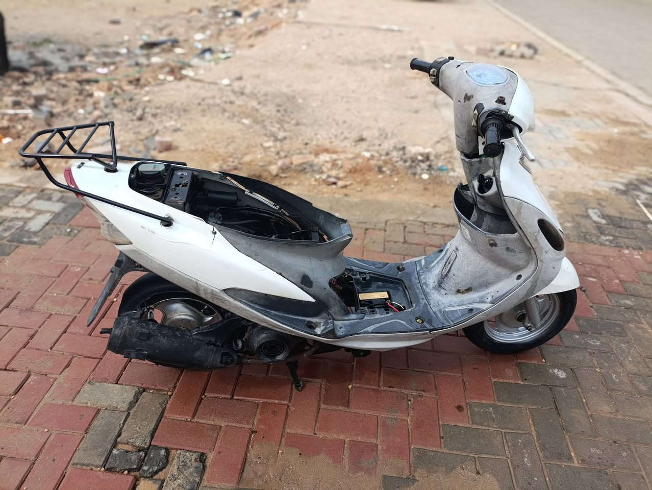 سلام عليكم ماكس منغولي للبيع
(مفتوحة ) سعر 450 أو بيهة مجال مكاني الديوانية الحمزة 
 رقم ***********
