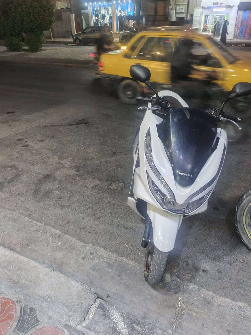 بي سي إكس جيل الثالث ياباني بصمه دكمتين حرف جي إف كفالة عامه ماشيه 23الف أي نقص مابيه ابيع مكفولة السعر ١٦مكاني بغداد ***********
