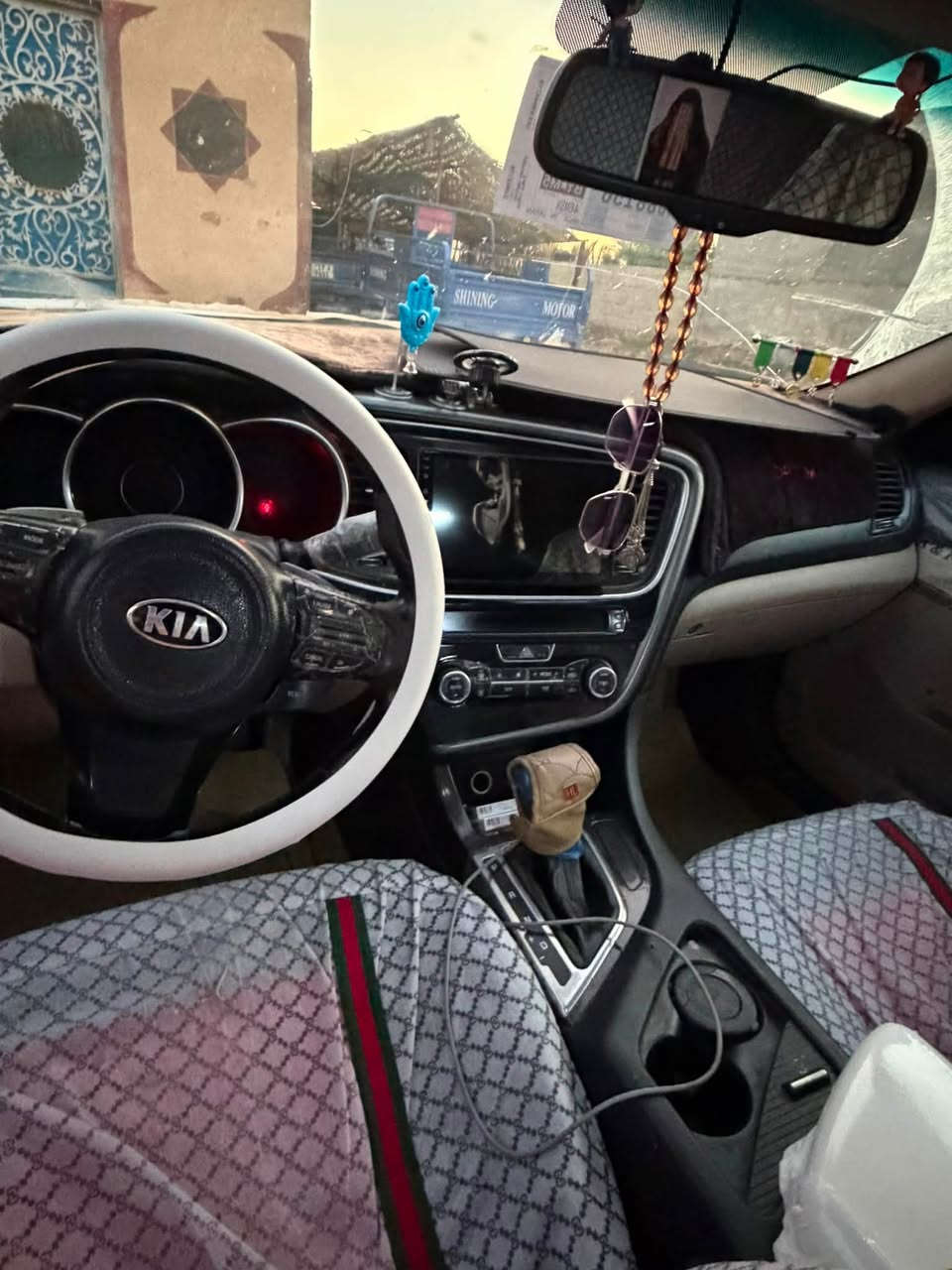 ‏سلام عليكم في خليجي ماكينة فين سيارة ما ناقص أي شيء. ***********
