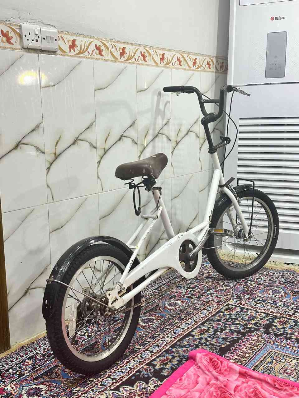 السلام عليكم بيسكل برج استون للبيع كاشي مناقصه العنون  بغداد الحسينيه مال راشديه السعر ب80 وبي مجال بصيط الاستفسار *********** متواجد خاص
