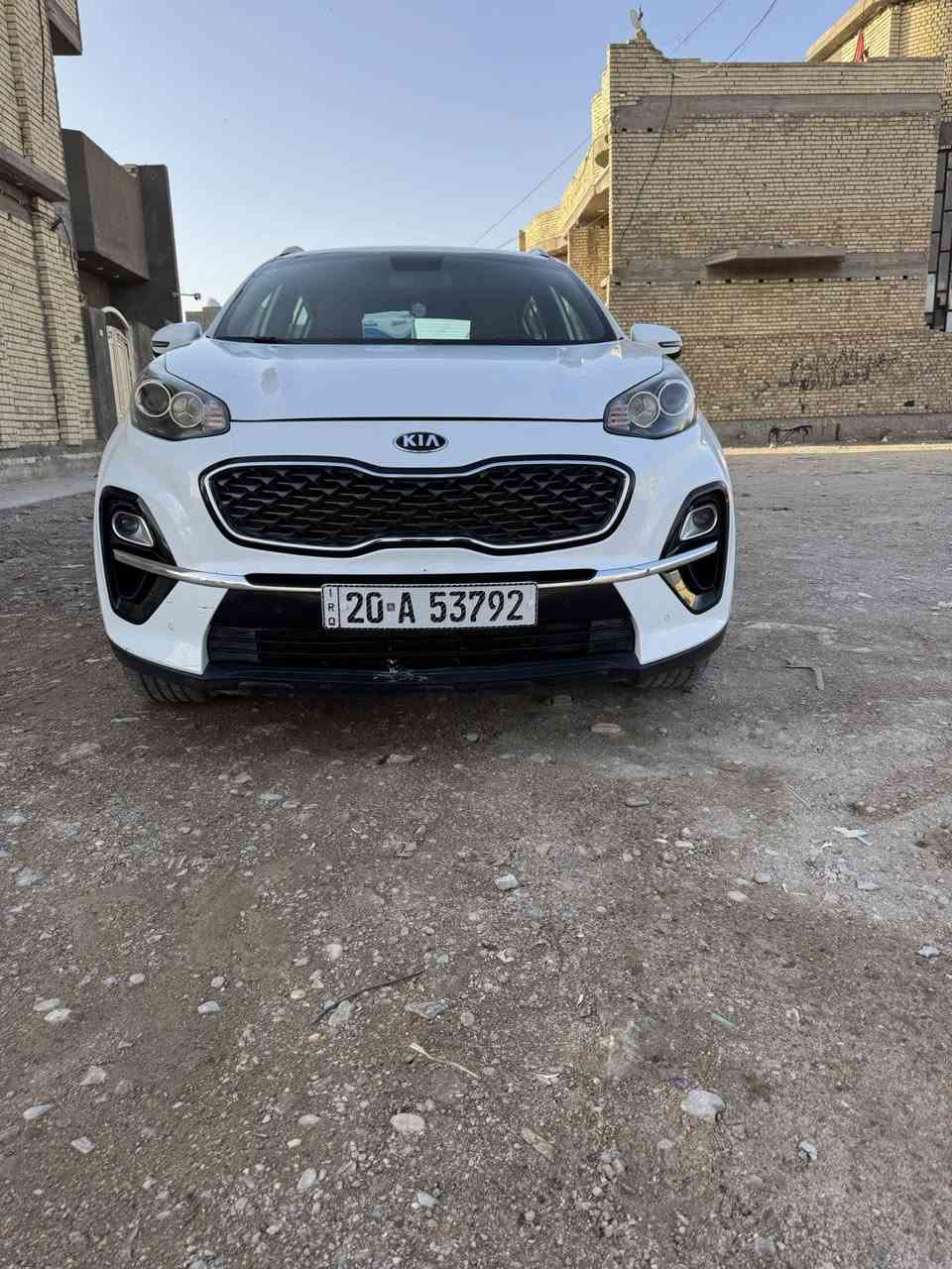 سلام عليكم سبورتج خليجي موديل 2020 شركة الدولية مواصفت عادية رقم ديالة بسمي مكفولة من كل النواحي فقط باب مبدل  والباقي مكفول مكاني.ماشي 89  الف     بغداد الشعلة السعر 173$ هاتف ***********
