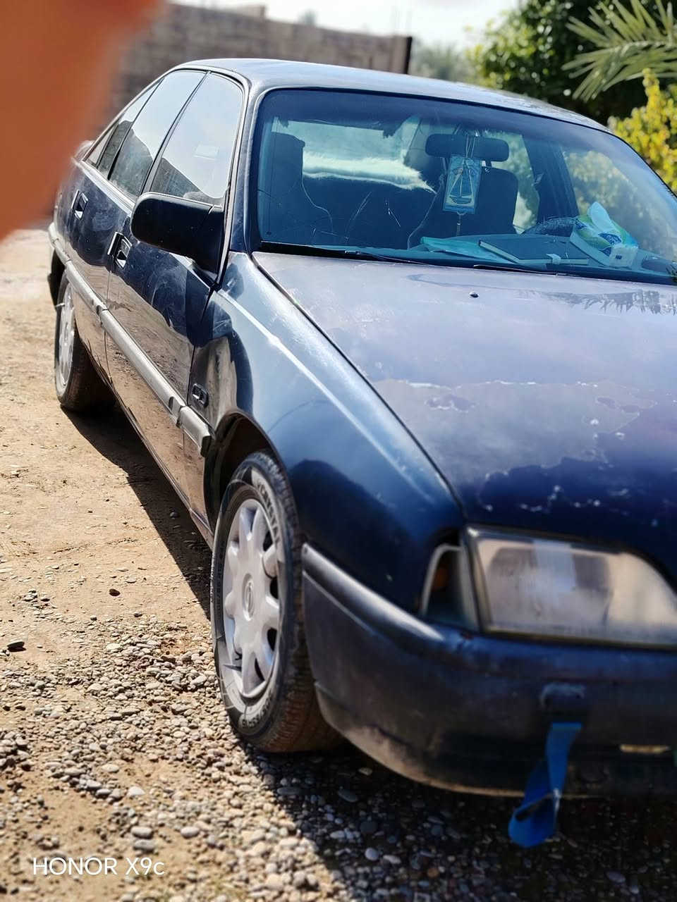 السلام عليكم اوبل اوميكا  رقم صلاح الدين سنويه جديده لل27 حجم 20 مكينه جديده كير عادي صدر امامي  صدر خلفي جديد تخم تاير باتري جديد سقفيه كشنات مدوشمه كهربائيات كله شغاله  السعر 30 وبيها مجال
للاستفسار ***********
