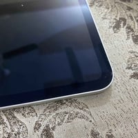 : ايباد 11 pro معالج M5 بطاريه 100 : مشحون 9 مرات  نضافه 100/100  مع ك...