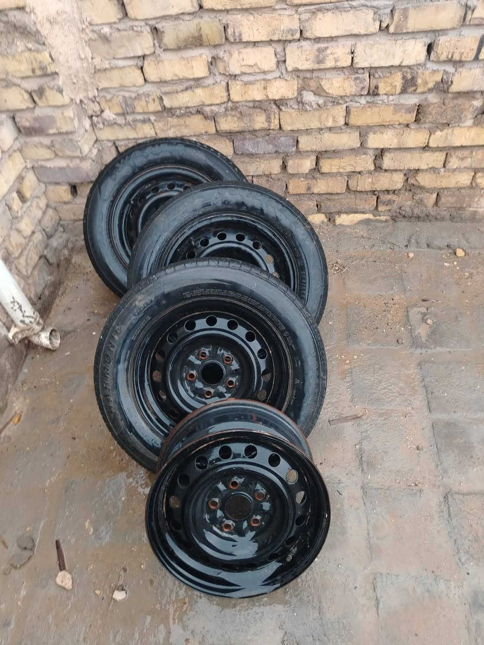 تخم تاير ويلاتهن ياباني اصلي قياسهن
205/65R15
قيم واخذهن
الاتصال على الرقم ***********
