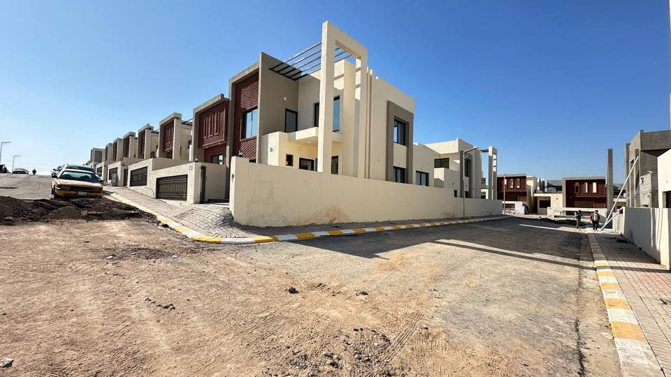 📣اعلان عقاري رقم(949)

‏ #دار_بناء_حديث_صفر_vip في #مجمع_سكاي_لاند مطل على فرع وحديقة بمكان مميز و جميل جدا مكون من #طابقين

 💠طابق(1( غرفة نوم عدد ‫2+‬ استقبال + مطبخ + صحيات عدد2 + هول +كراج 

💠طابق(2) غرفة نوم عدد ‫2+‬ هول +صحيات

💠#المساحة 200 متر

💠#الواجهة_ركن
____________________________
‏#instagram :  almalk_realestate
_____________________________
‏#facebook : الملك للعقارات والمقاولات 
______________________________

💠ليصلك السعر علق بــ (تم) ✔️

لاستفسار اكثر يرجى مراجعة #مكتب #الملك او الاتصال على الارقام التالية☎️
 
📞***********
📞***********

📍عنوان المكتب / شارع القدس مقابل اسماك حسن 
البغدادي

ونستقبل جميع العروض السكنية والتجارية بكافة مناطق كركوك 

#عقارات  #استثمارات  #كركوك  #مقاولاوت #تصاميم #الملك_للعقارات_والمقاولات
