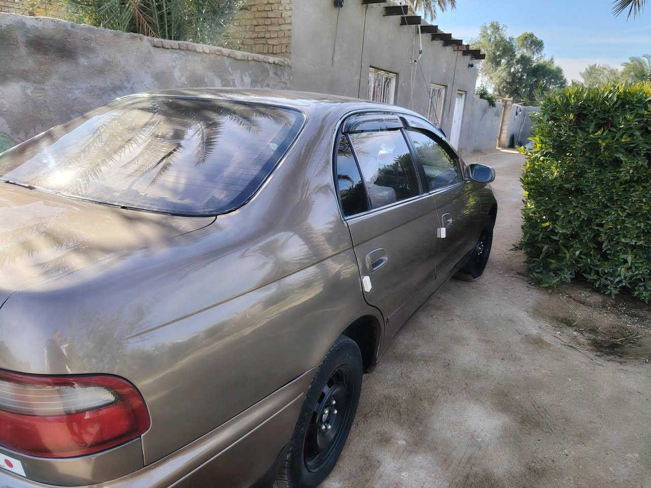 السلام عليكم كورله كورنه مديل 1993 مكفوله من ضربه فقط صبغ جماليه مكينه 1800 احلا من صوره
تخم تاير جديد 
حداديه جديده
هزه جديده
سنويه ل 28
رقم نكليزي بغداد 
 ترايك وين متريد 
السعر 55 أو مراوس حسب القناعه ***********
