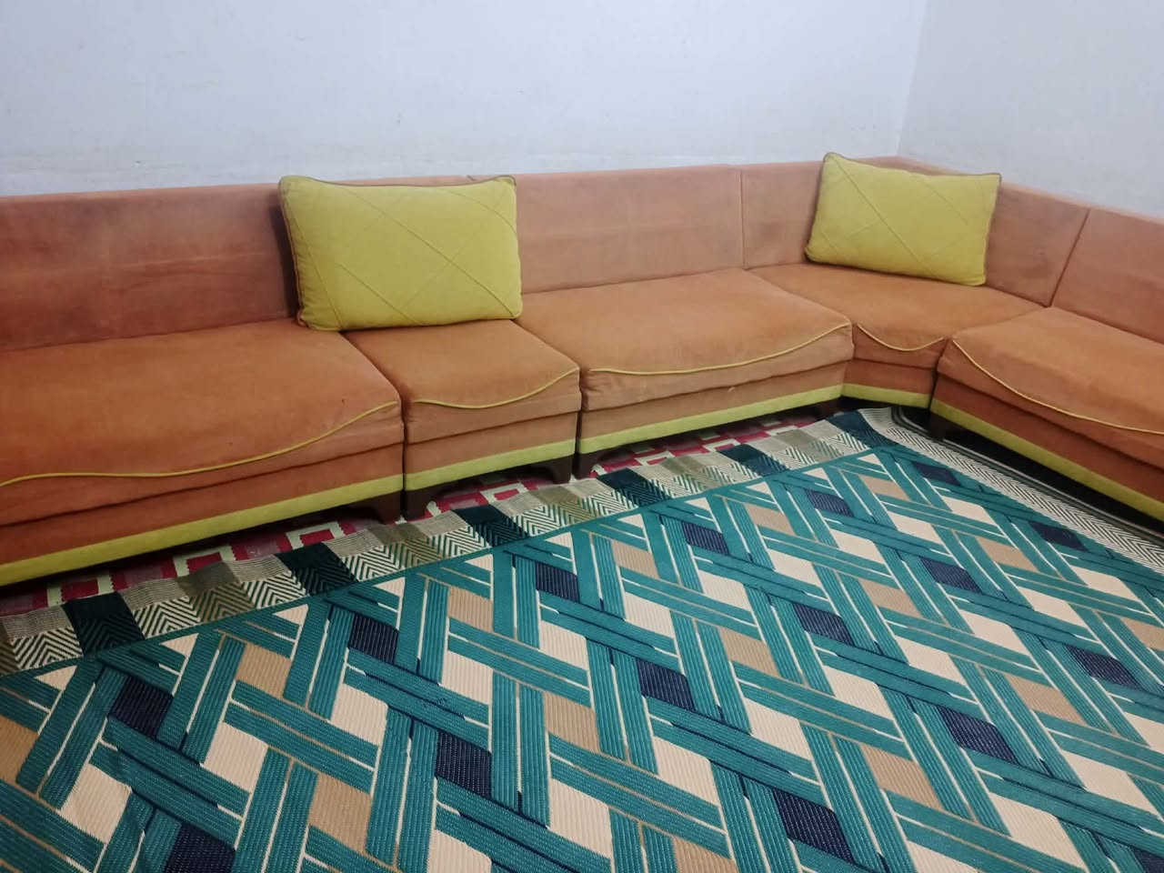 ديوان نضيف للبيع ب250
كربلاء حي الغدير يوجد توصيل


**إذا كنت صاحب هذا الإعلان وتريد حذفه لأي سبب، رجاءا أرسل رسالة إلى الدعم الفني**