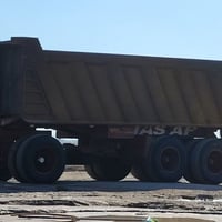 مقطوره للبيع تفصال العماره طول ٧متر ربطه براد ١٦ دناكير ١٦ عربانه جديد...