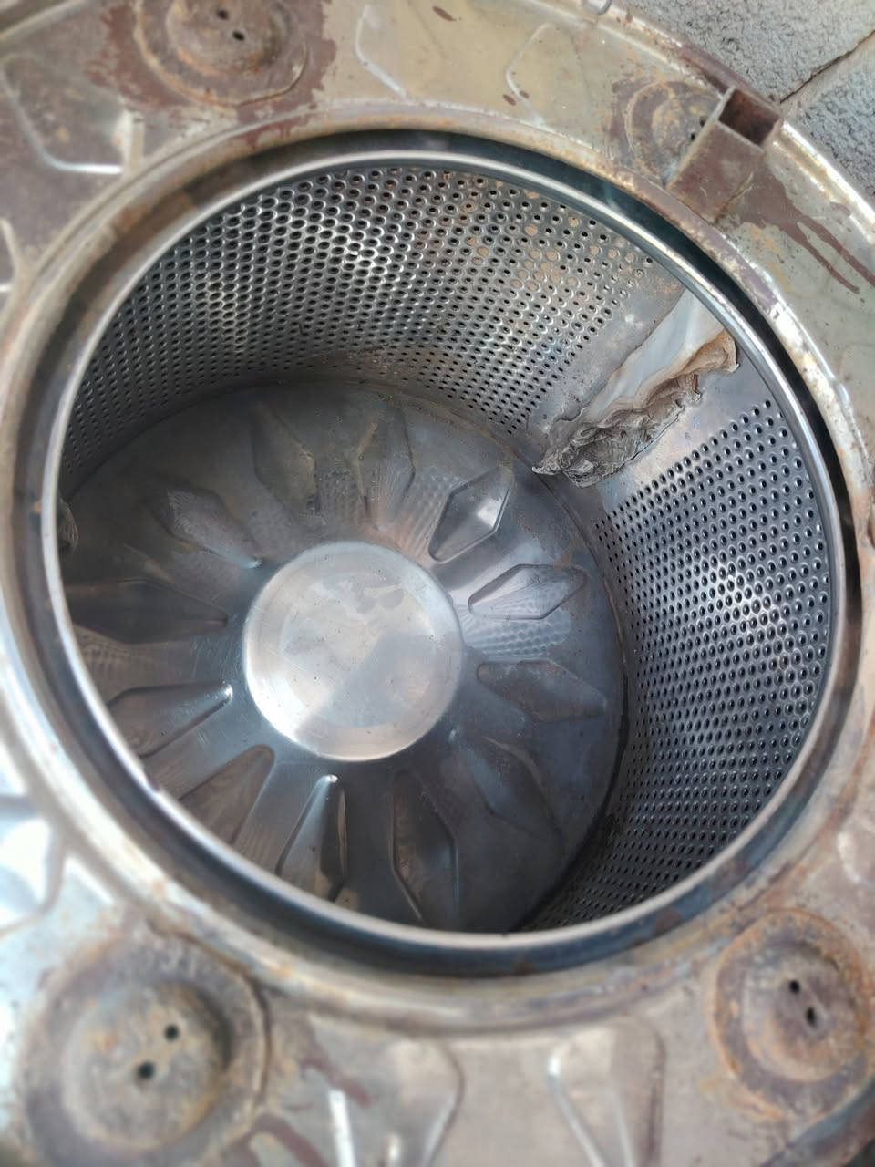 سلام عليكم عربانه حب البيع مستعمل شي قليل الستفسار على الرقم ***********
