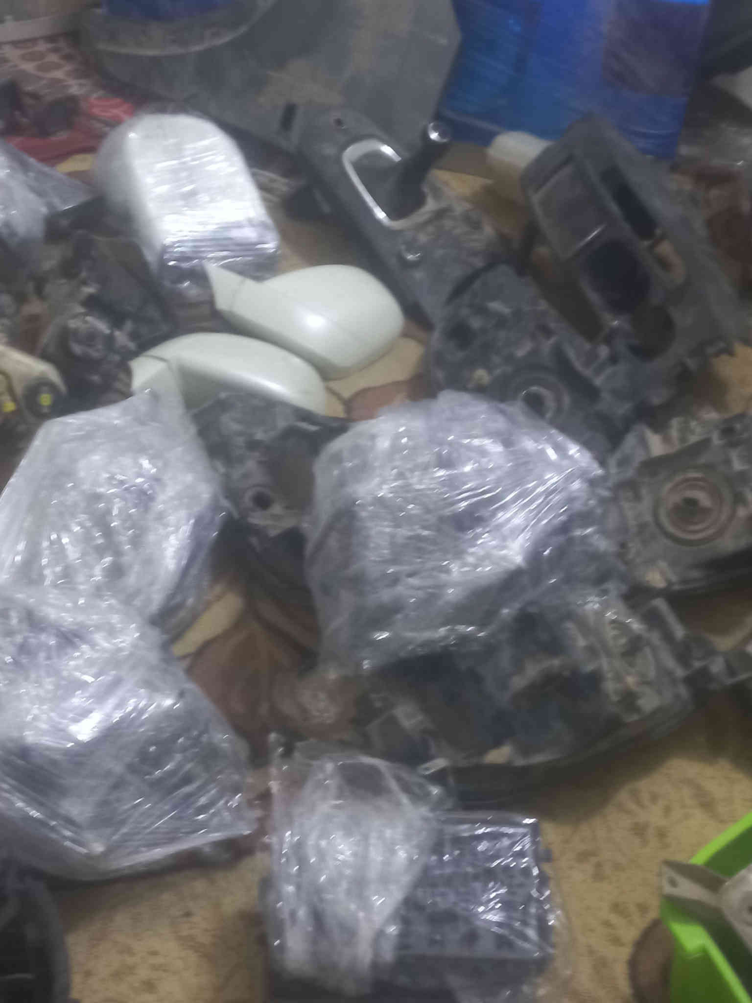 متوفره جميع قطع غيار شوفرليت اورلاندو  مكاني نجف رقم الموبايل ***********
