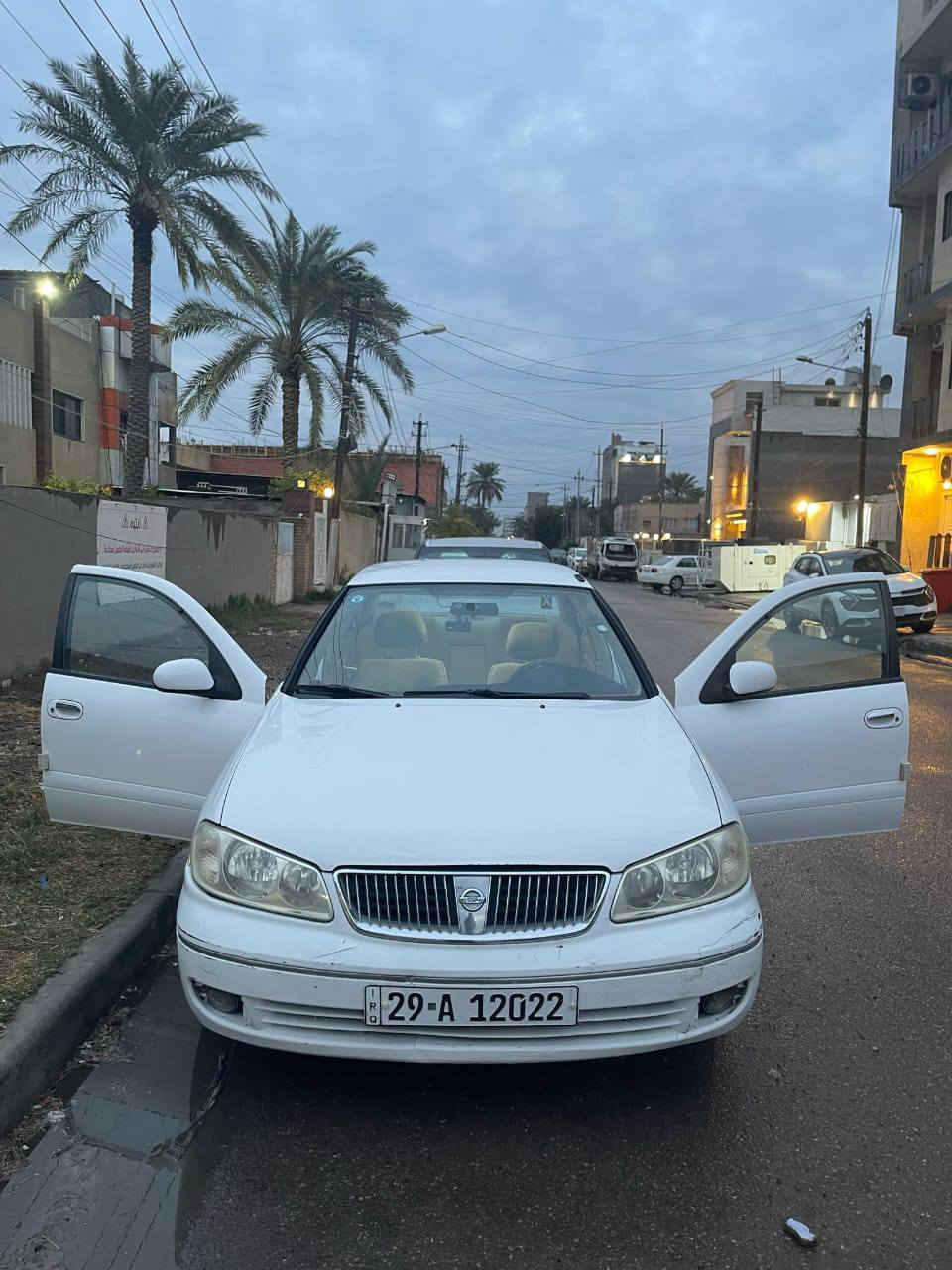 سلام عليكم
سياره سني ياباني
موديل 9
مكينة وكير جدد
تخم تاير جديد 
تبريد ثلج 
بيها طخه بالحوض مال سبير وجاملغ الايسر بي طخه 
رقمها واسط مميز
السعر 88
مكاني بغداد الامين الثانيه
***********
