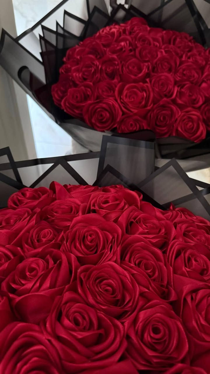 بنات شوفولي الجمال🙈😍
ورد ستان ورد صناعه يديويه شبه الطبيعي يعني اذا اشوفو تكولون هذا طبيعي ميذبل ميخرب سعره جداً مناسب وألطف هدية ممكن تقدموها الاحبائكم😍💗
1_الشغل حسب طلب الزبون💙
2_حسب لون الورد والغلاف🎨❣
3_حسب اختيار الزبون "بوكس او بوكي"🎁💐
4_حسب عدد الورد 🌹
متوفره خدمه توصيل في قضاء الحي وجميع محافضات العراق
قضاء الحي الفين
المحافضات خمسه الاف
للطلب والاسفسار خاص
او تابعونا علئ
الانستغرام:hraeer_1
تيك توك:hraeer_1
تليكرام:hraeer_11
♥️♥️♥️♥️♥️♥️


**إذا كنت صاحب هذا الإعلان وتريد حذفه لأي سبب، رجاءا أرسل رسالة إلى الدعم الفني**