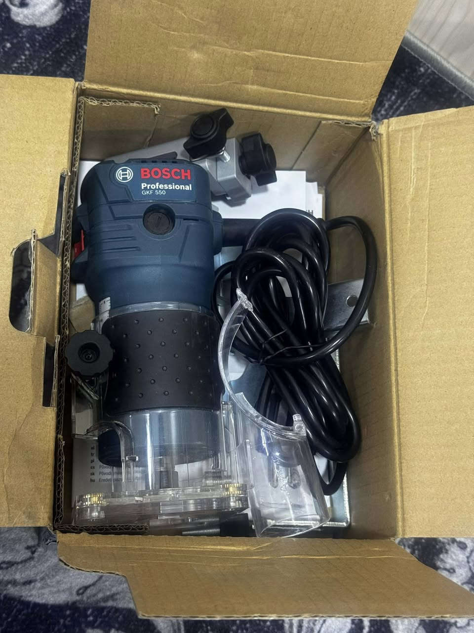 سلام عليكم 
متوفر فريزه بووش اصلي جديد مامستخدم 
لوك كامل  توصيل موجود 
***********واتساب
