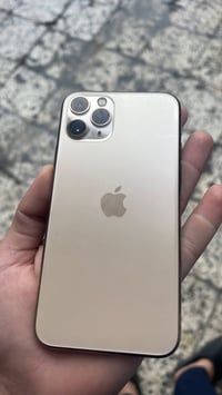 آيفون ١١ برو • ٦٤ • بطارية ٧٣