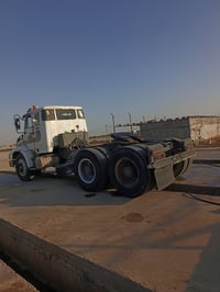 شاحنة • للبيع • معلومات ناقصة