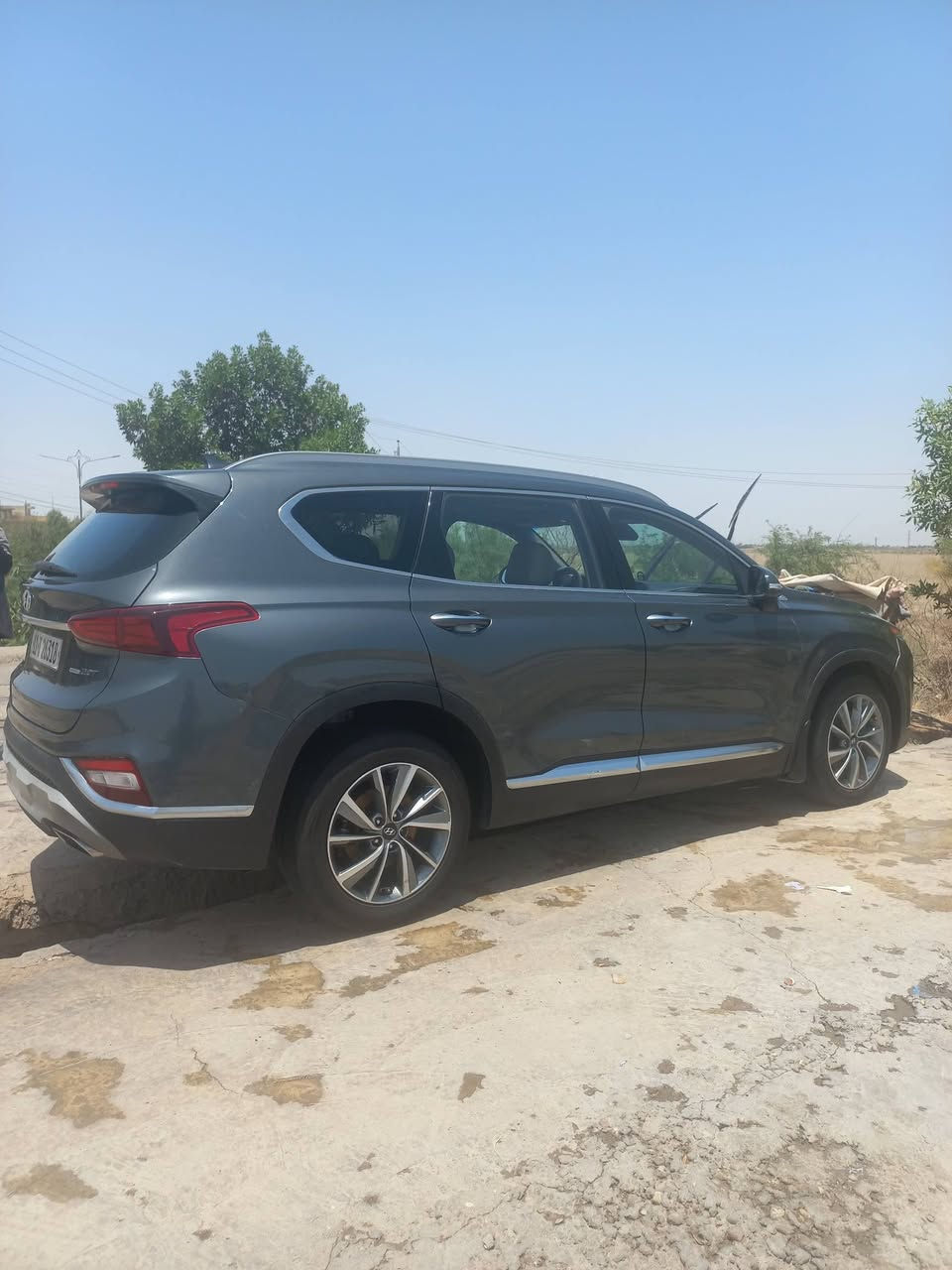 سلام عليكم سنتافيا 2019 سيارة فول مواصفات 1/1 مواصفات vip محرك 2000 تيربو ماشيه ١٠٠لف ميل
سيارة حادثها مرفق بالمنشور
سيارة صبغ حزام اثر جراد  
سعر147 وبيها مجال للشراي
سيارة كشنات كهربائية و تدفئة و تبريد الخلفي و الامامي جنطة كهربائية كامرات اربعة 360درجة 
تدفئة ستيرن بردات خلفية 
سيارة بانيراما تبريد قطعتين 
سيارة كاملة مرقم بغداد باسمي تحويل ثاني يوم
مكاني ميسان 
رقم الهاتف***********متواجد فقط واتساب
