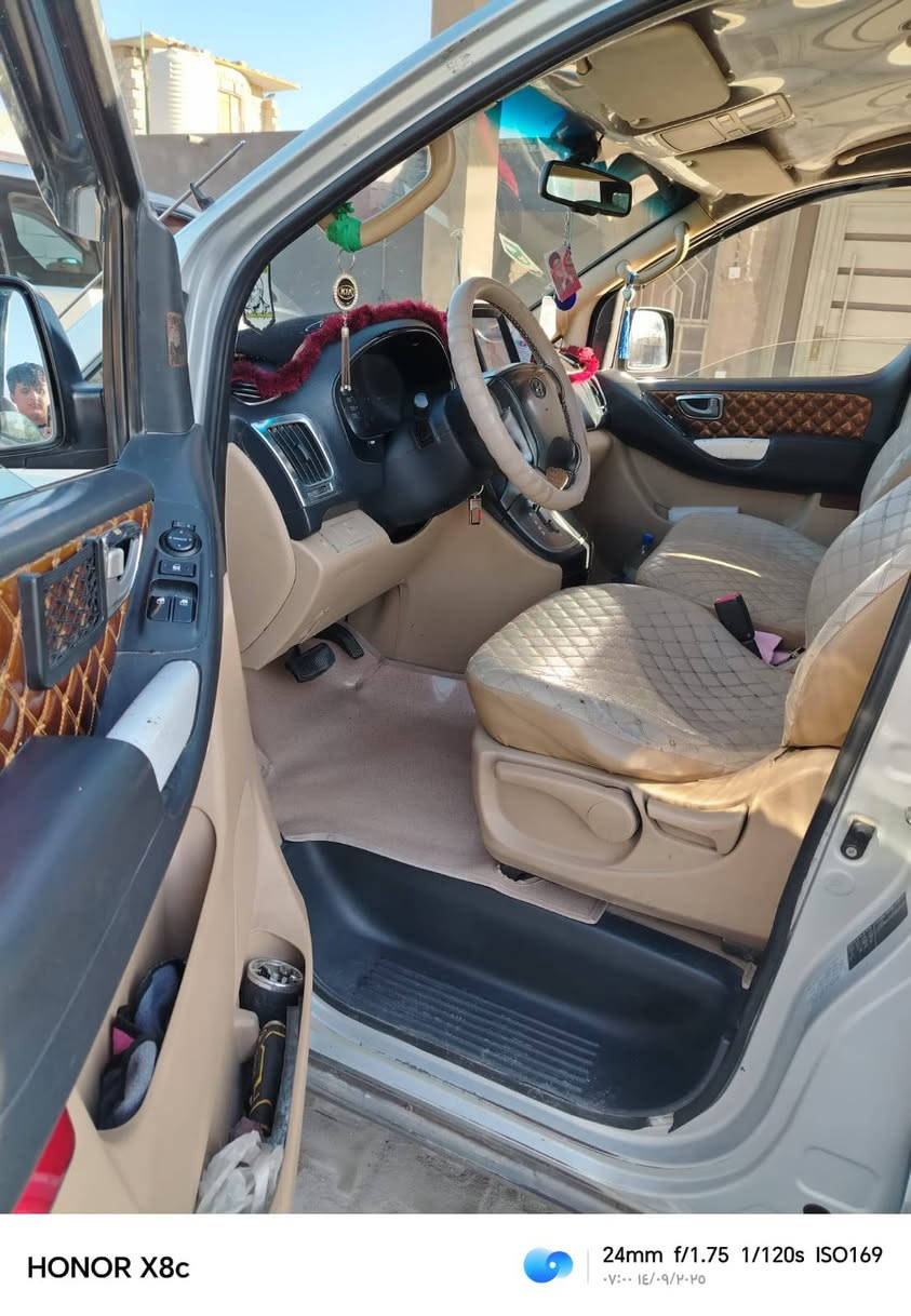 سلام عليكم
ستاركس للبيع 2009مفتوح ومحور مسكر مكينه 12 قبق اسود تحويره جديده جاهزه من كل شيء تخم تاير حداديه خلفي وامامي دوشمه عامه ارظيه وكشنات وتنته وخط وبحث  مصفره رقم بغداد ألماني السعر 145 وبيه مجال للتصال ***********
