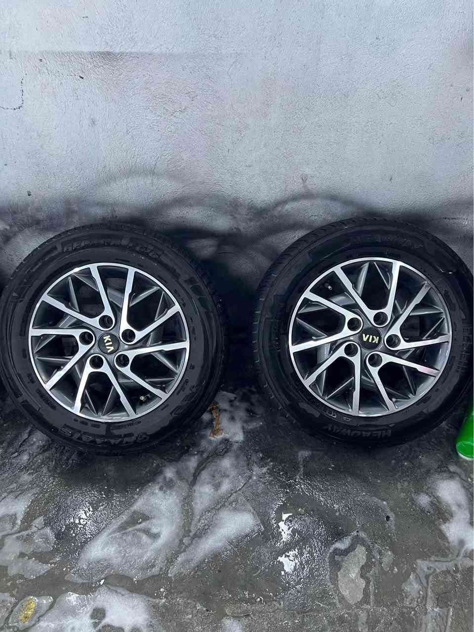 ويل كب حجم 15 انسه الطسه مال كوري خمسه ستاد بي تخم تاير جديد ويل جديد كلش او اصلي. سعره 300  مكاني حيانيه شارع 60 رقمي *********** البصرة, العراق
