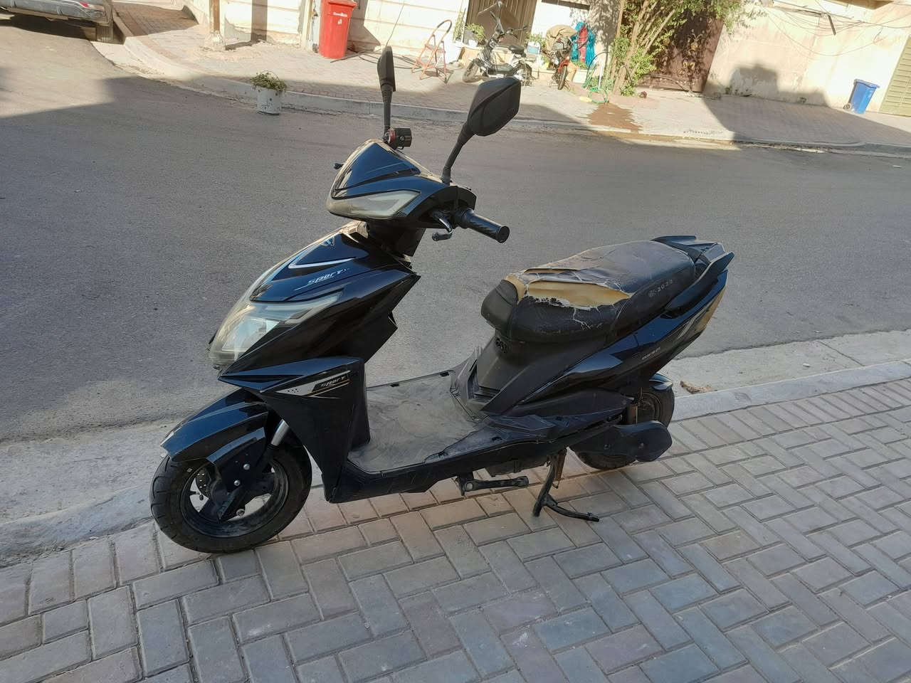 السلام عليكم دراجه شحن نوع سكنس للبيع سعر ٤٥٠ الف  موقع بغداد الكاظميه. ***********. تواصل واتساب
