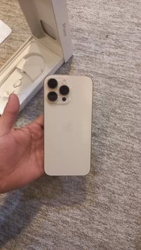 آيفون 16 برو ماكس • قفله • شرق اسوط