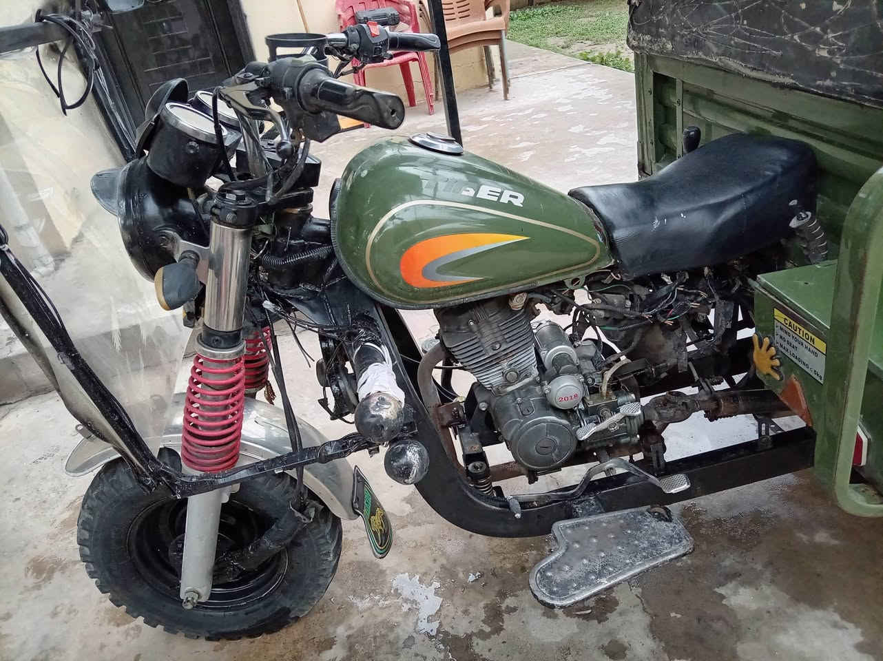 دراجه تايكار   شغاله من كلشي  كهرباء كله  جديد كير محرك نضيف  مابي خلال  سلف جديد   لايتات خلفي مامي  كله جديد  بكان اربيل  سايدين لاوان   تواصل  على الارقام ***********/***********
