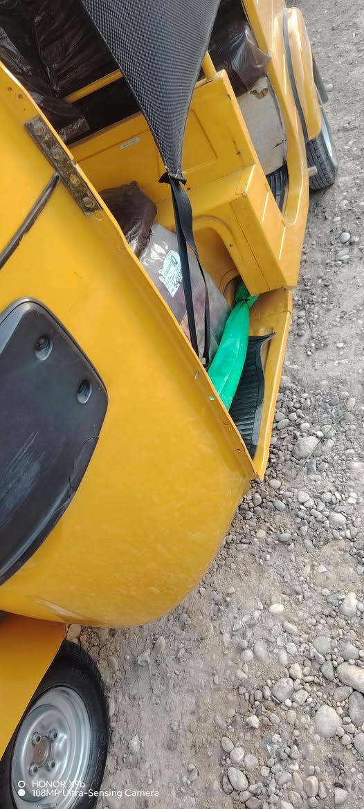 تكتك البيع مديل 19 شهر 10 رقم نكليزي تخذها وره لعيد تحول شرط سعر 6200 وبيها مجال ***********مكان بغداد مدينه الصدر
