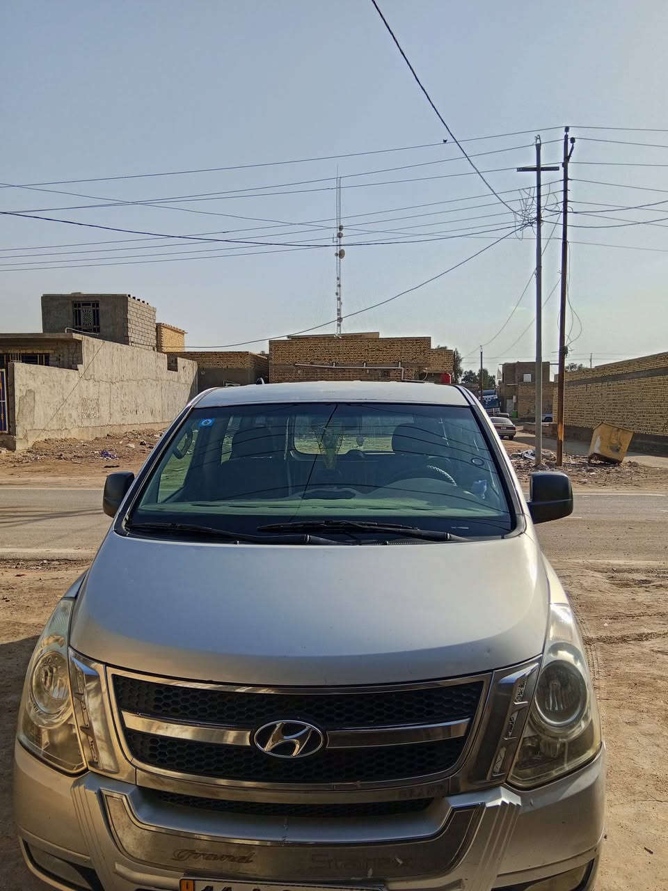 السلام عليكم من رحصت مدير الكروب عندي ستاراكس فان حمل رقم اصفر بدون كشنات مديل 10رقم بغداد انكليزي جديد السياره حداديه كهربائية تبريد جام تاير كله جيد ماكو نقص السنوية 28 باسمي العنوان بصره السعر 100  المبايل ***********
